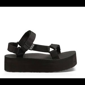 Teva Flatform Universal Platform Sandal - Black